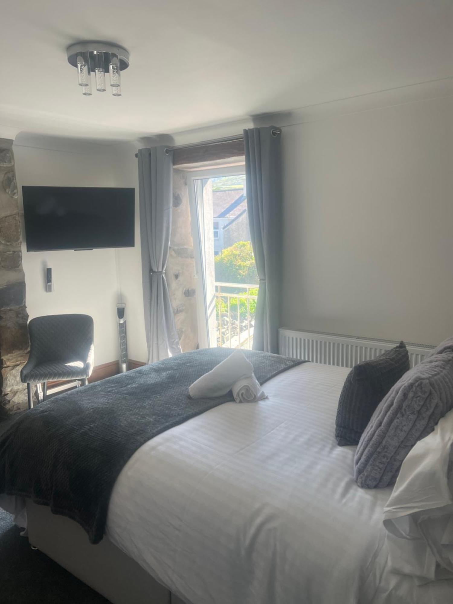 Alpine Lodge Guest House Llanberis Extérieur photo